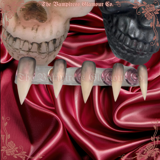 La Banshee — The Banshee
Luxury Handcrafted Glamour Magick Gel Press-On Nail Set