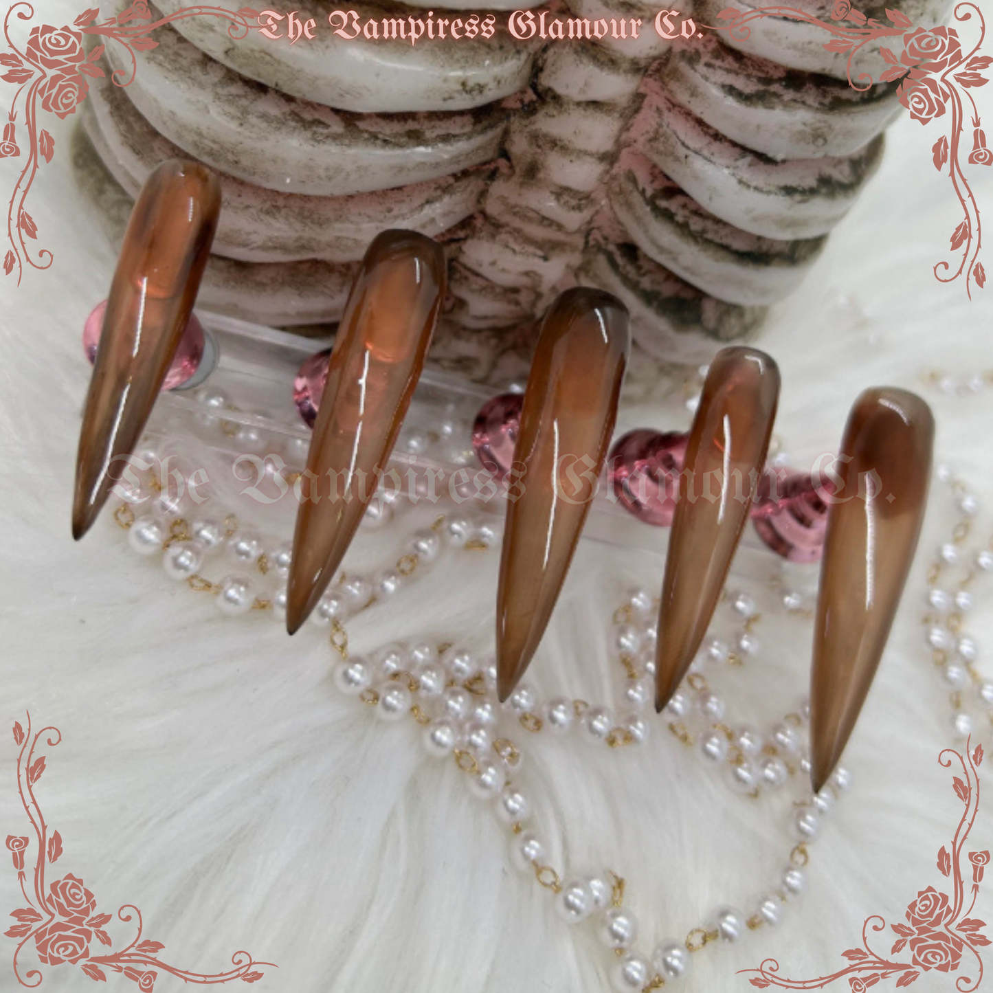 Loup Bêta — The Beta Wolf Luxury Handcrafted Glamour Magick Gel Press-On Nail Set