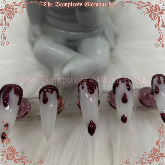 L’Ange de la Mort — The Angel of Death
Luxury Handcrafted Glamour Magick Gel Press-On Nail Set