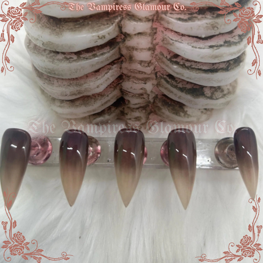 Griffée – The Huntress’ Talon
 Luxury Handcrafted Glamour Magick Gel Press-On Nail Set