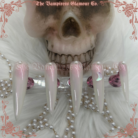 Lune de Perle — Pearl Moon
 Luxury Handcrafted Glamour Magick Gel Press-On Nail Set