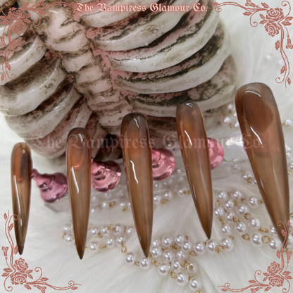 Loup Bêta — The Beta Wolf Luxury Handcrafted Glamour Magick Gel Press-On Nail Set