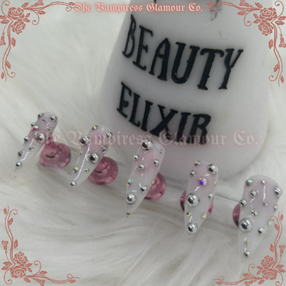 Les Œufs d’Alien — Alien Eggs
Luxury Handcrafted Glamour Magick Gel Press-On Nail Set